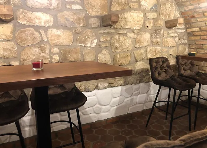Borostyan Porta Lesencetomaj